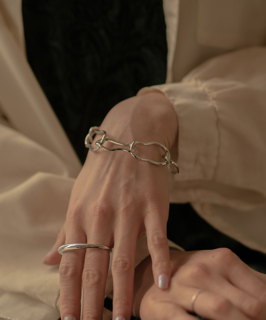 Wave Oval Chain Bracelet | 感度の高い大人のプチプラブレスレット通販ショップ - novice（ノーヴィス）