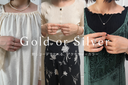 【Gold or Silver】同じコーデで比べる、アクセサリーカラー