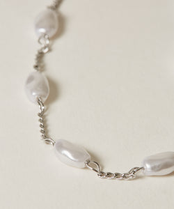 Baroque Pearl &amp; Narrow Chain Bracelet