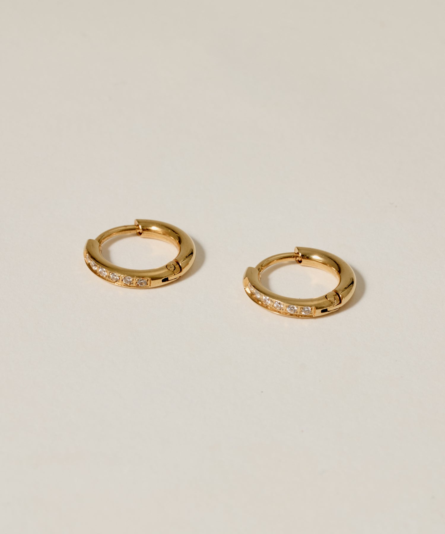 CZ Hinged Hoop Pierce［Stainless］ | 大人の毎日使えるピアス通販