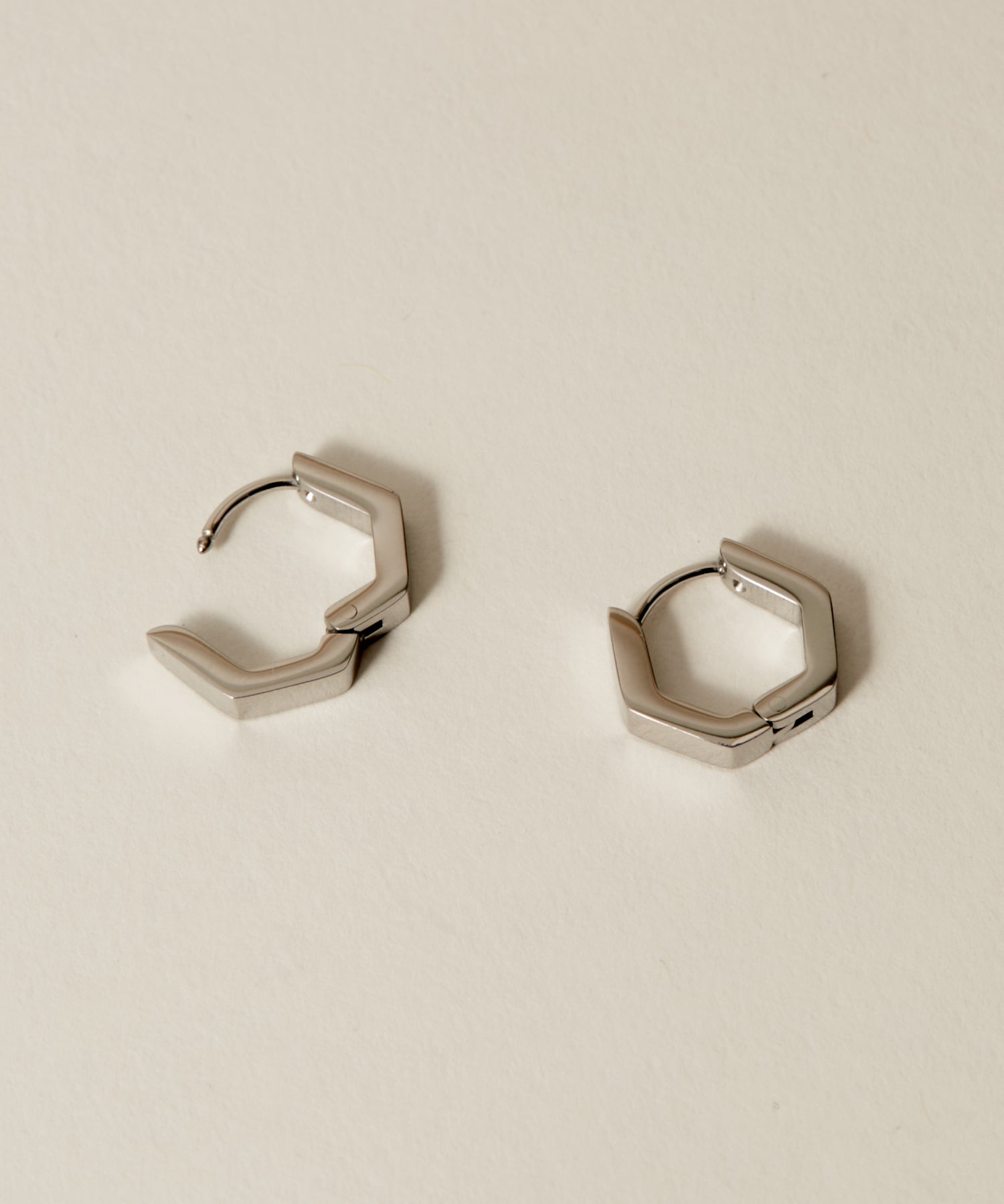 Hinged Hexagon Hoop Pierce［Stainless］ | 大人のメンズピアス通販