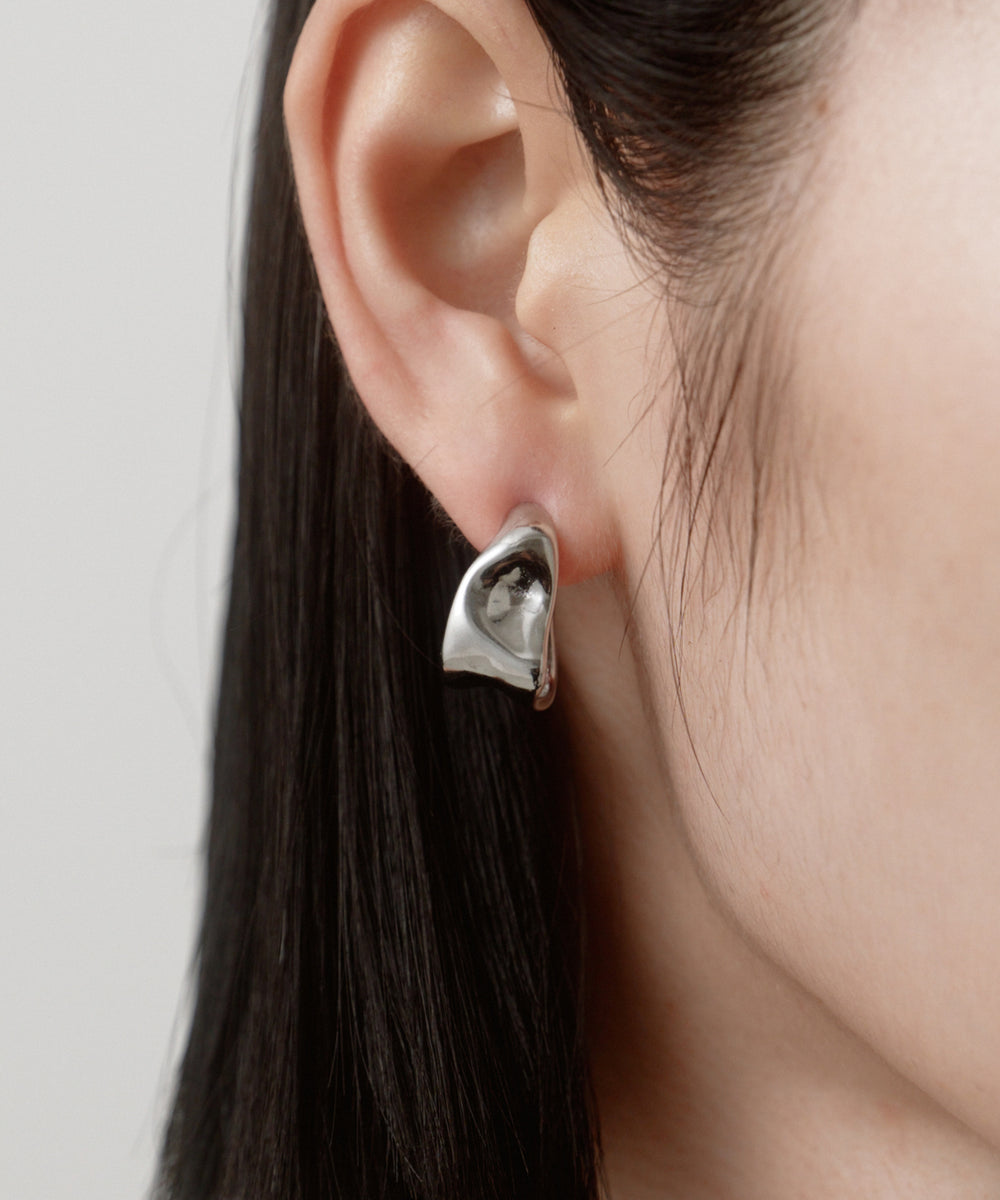 Nuance Flat Hoop Pierce［Stainless］ | 大人の毎日使えるピアス通販