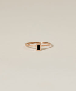 Rectangle Stone Motif Ring［Stainless］