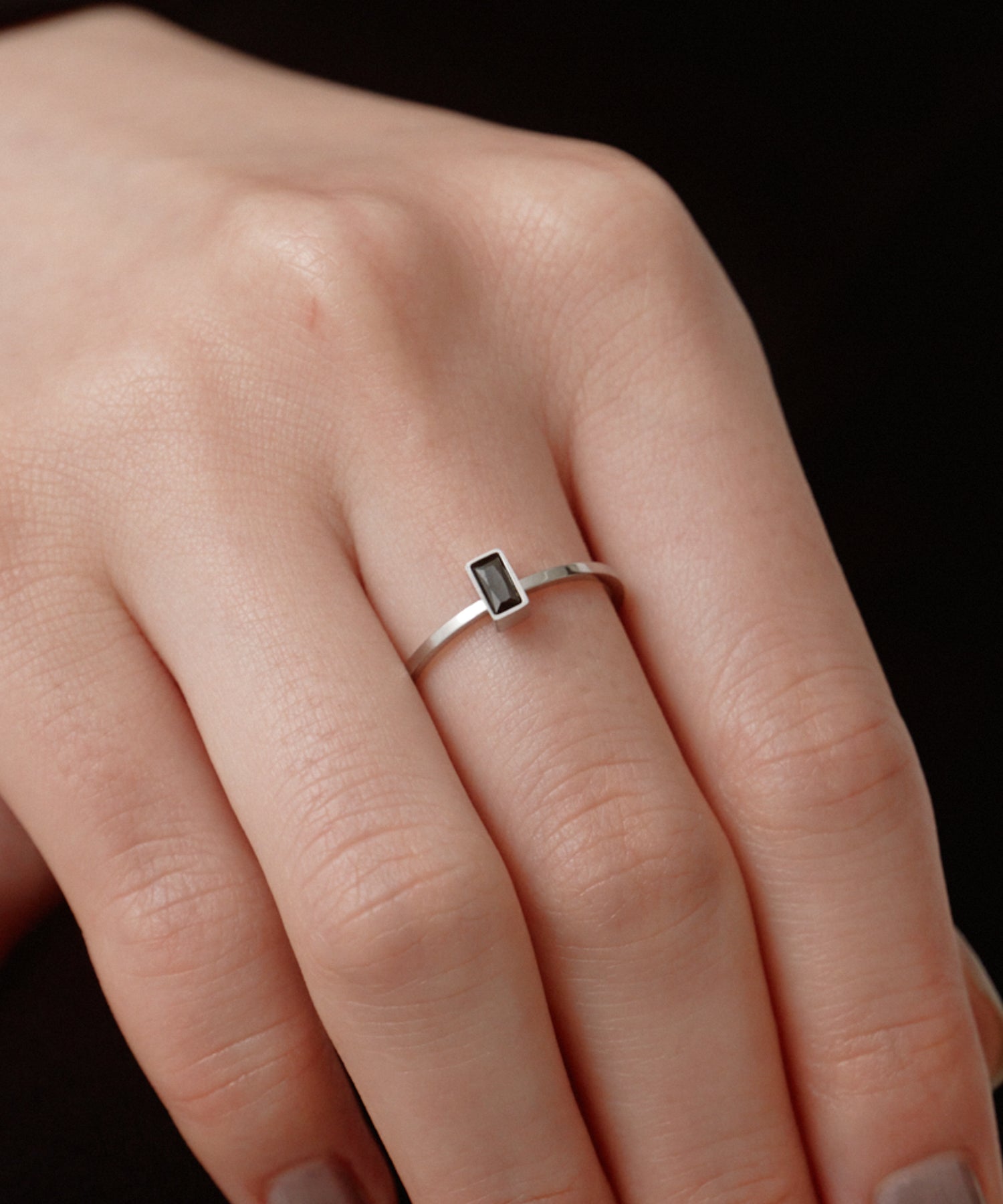 Rectangle Stone Motif Ring［Stainless］ | 大人の毎日使えるリング