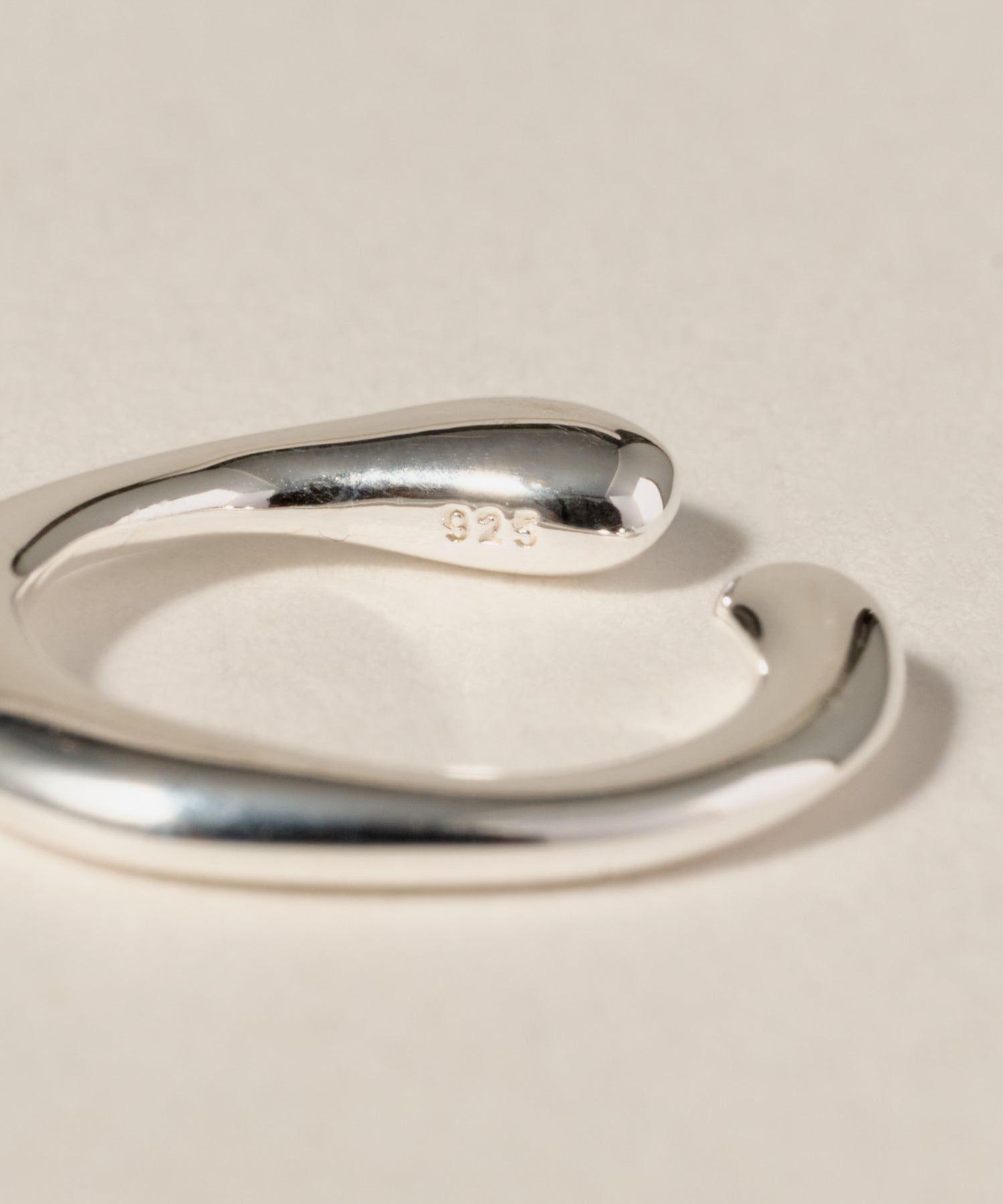 Wave Ear Cuff［Silver925］ | 大人のための毎日使えるイヤーカフ通販