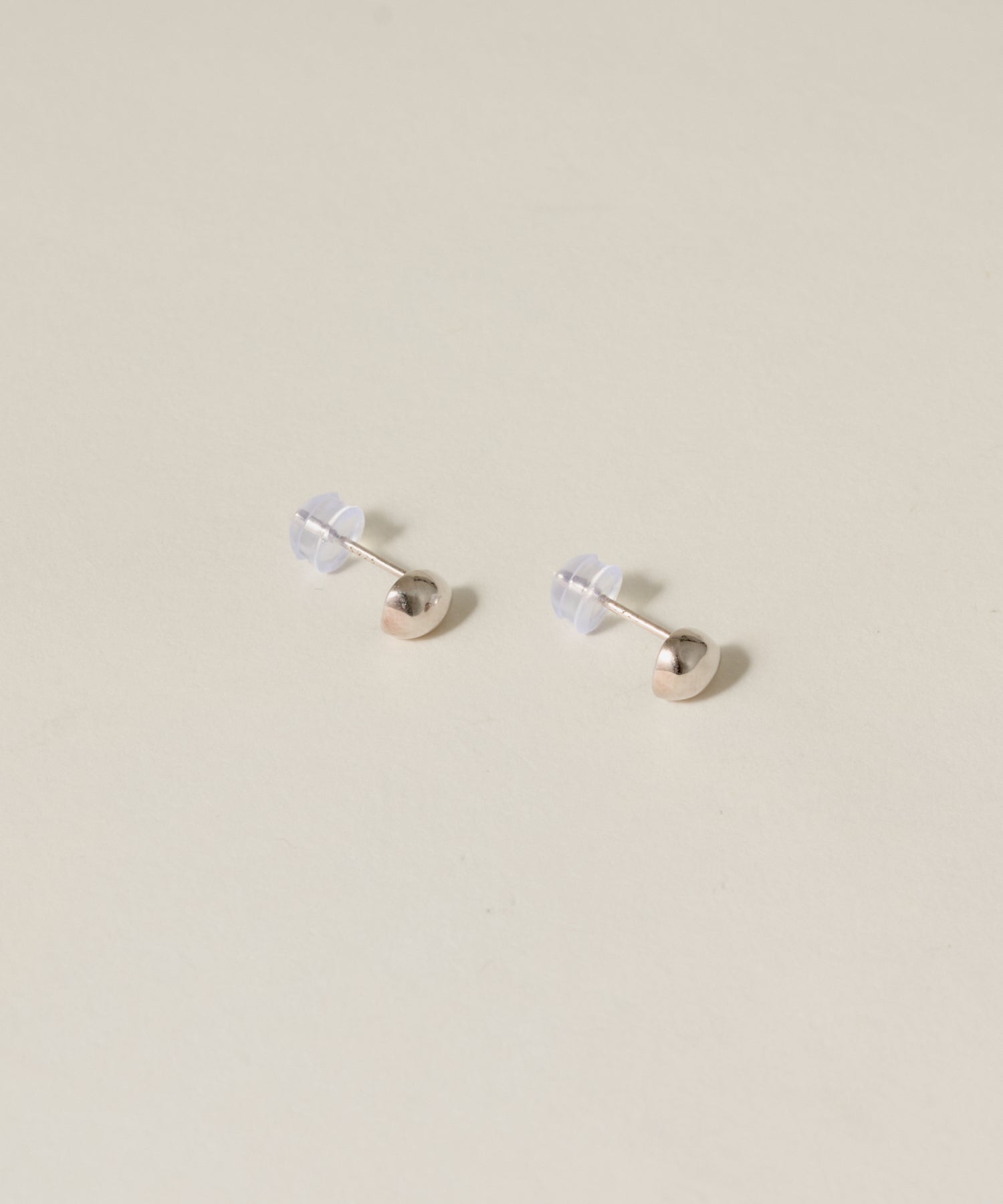 Tiny Drop Studs Pierce［Silver925］ | 毎日使える大人のメンズピアス