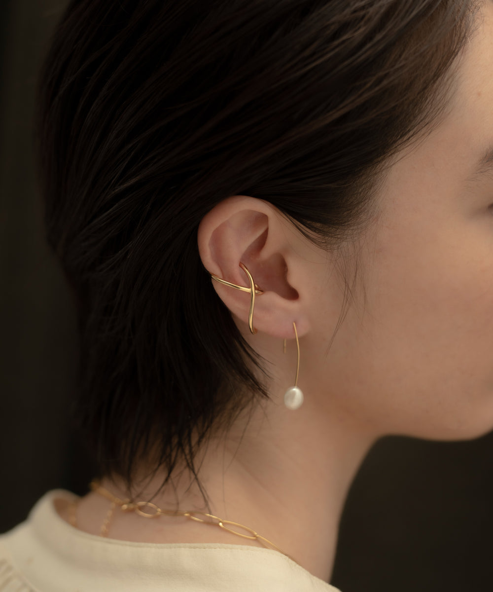 Cross-Line-Ear-Cuff-3_1000x.