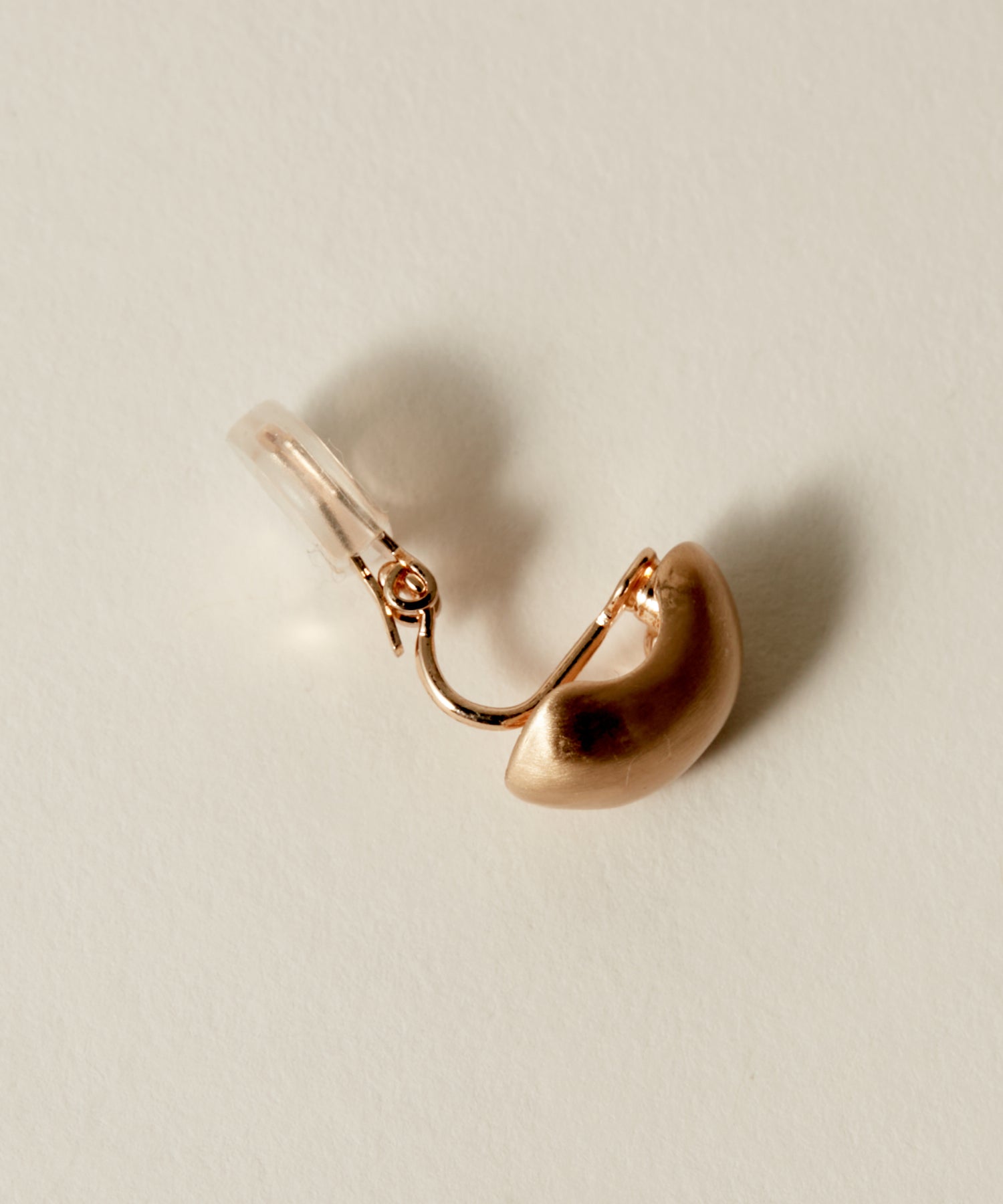 Hairline Finish Beans Earring | 毎日使えるイヤリング通販ショップ