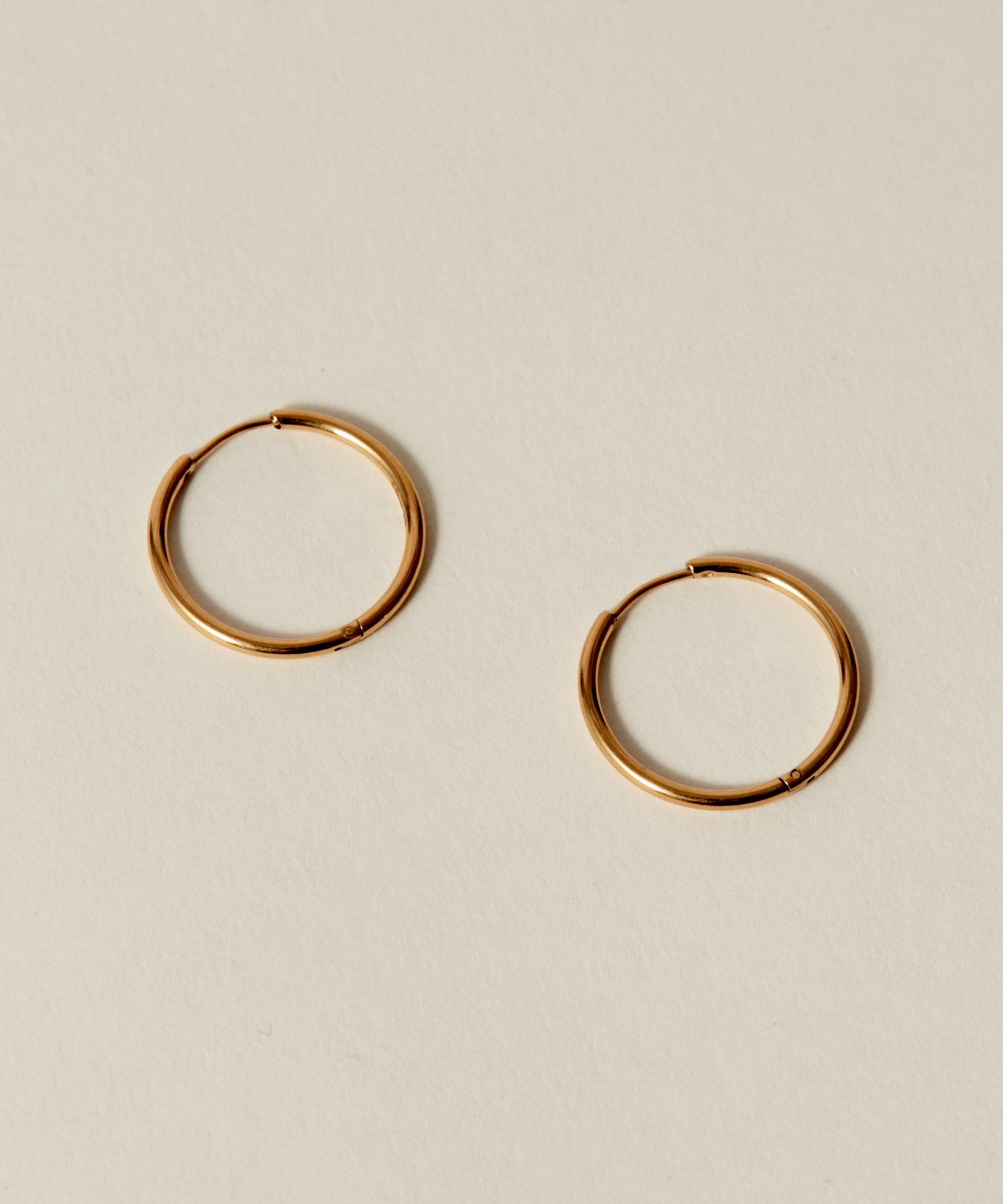 Hinged Thin Hoop Pierce [Stainless] | Affordable earrings mail