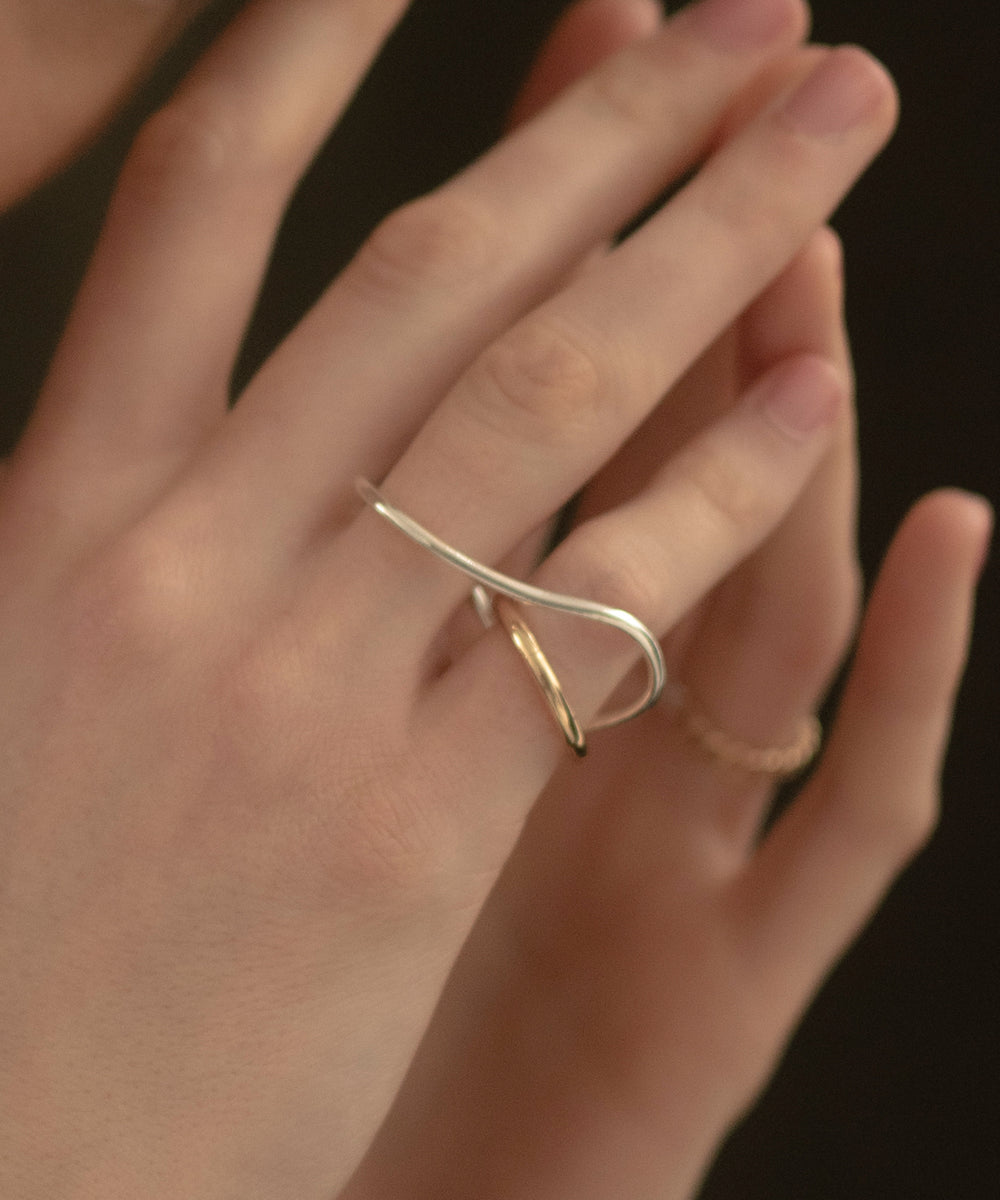 Nuance-Double-Finger-Ring-