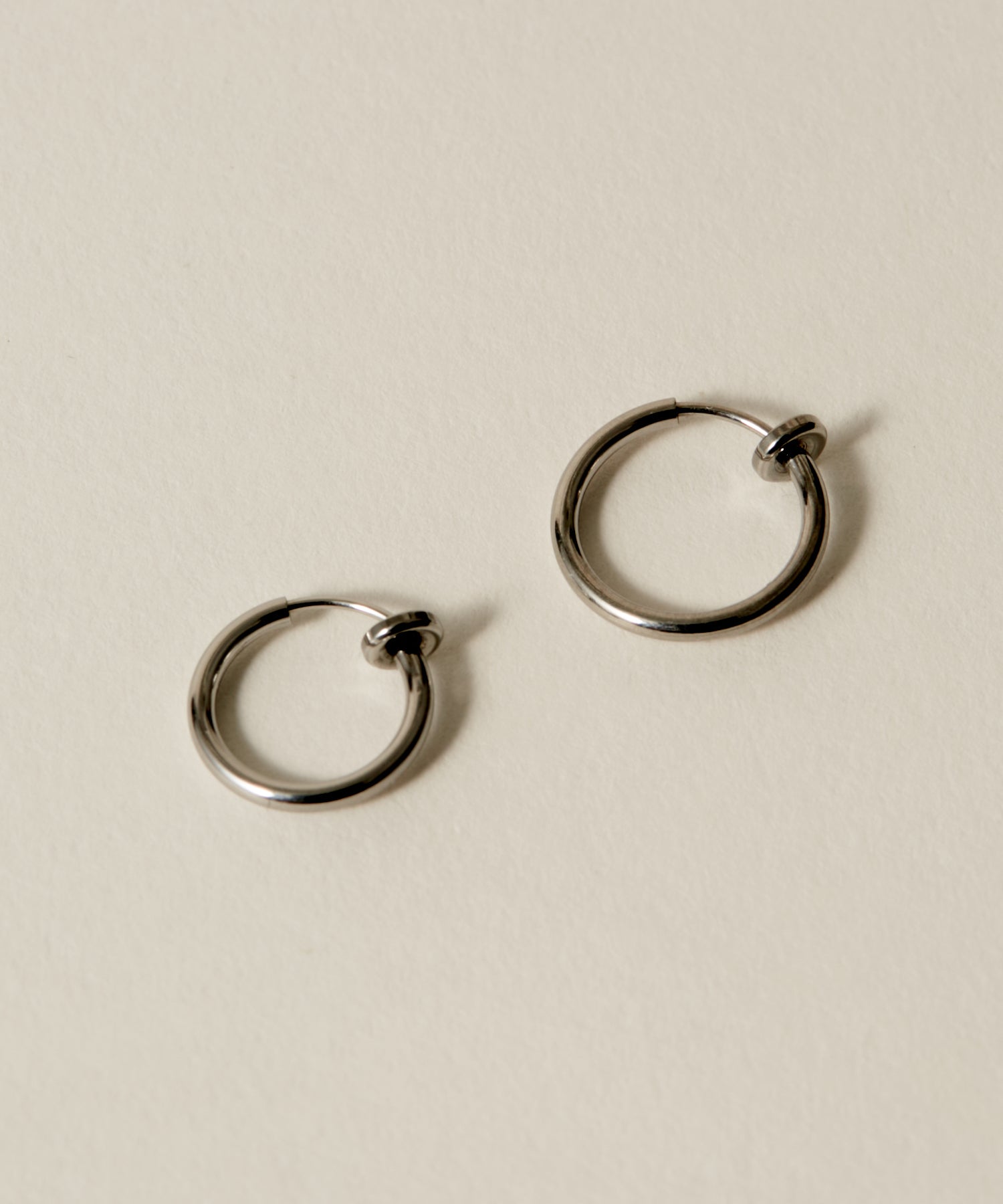 Simple Hoop Earring［Stainless］ | 大人の毎日使えるイヤリング通販