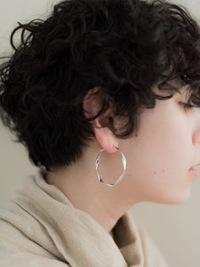 Twisted Large Hoop Pierce